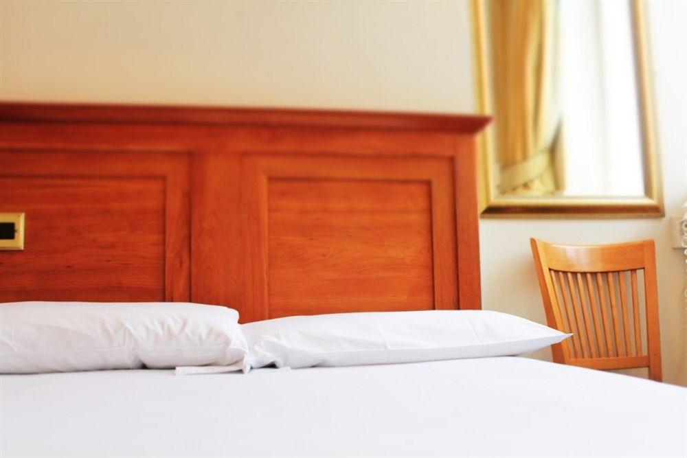 Lynams Hotel Dublin Eksteriør billede
